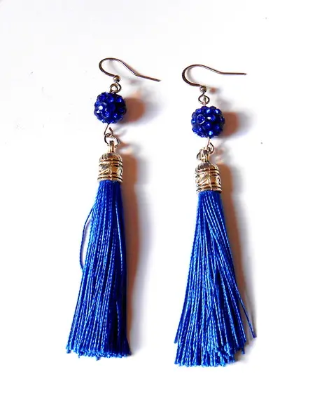 Brinco com shamballa azul e Tassel