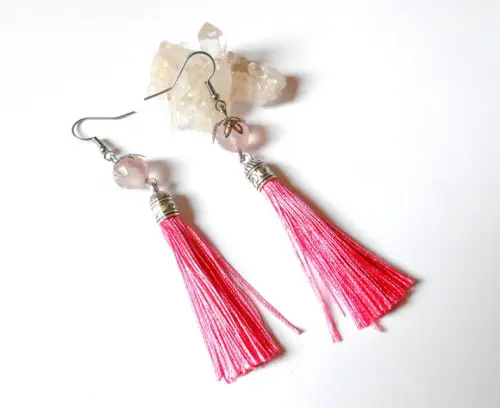 Brinco com Quartzo rosa e Tassel