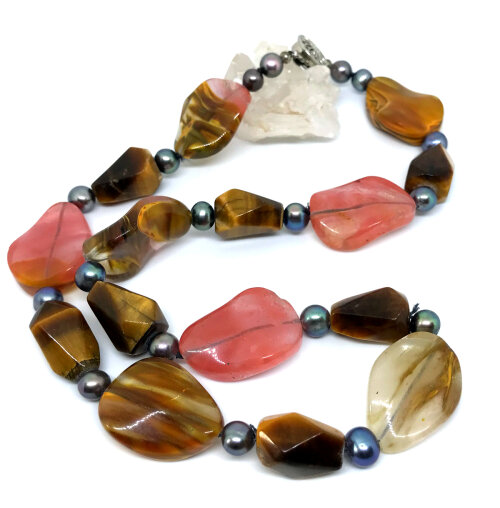 Colar Cristal Cherry, Olho de Tigre e Perolas Escuras