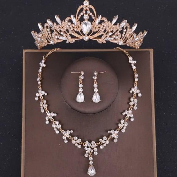 Conjunto Coroa Colar e Brincos Dourado Casamento Miss Festas