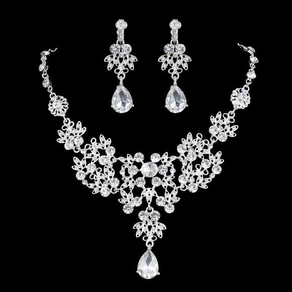 Kit Colar e Brincos Strass Lindo