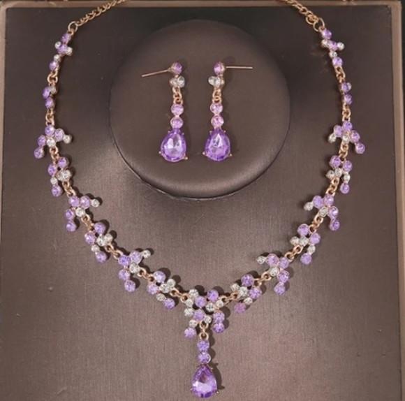 Conjunto Colar e Brincos Lilas com Dourado Miss Dama 15 Anos