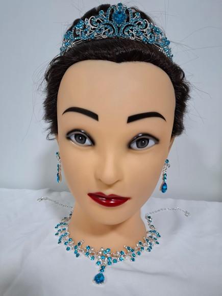Conjunto Tiara Colar e Brincos Azul com Prata Miss Daminha