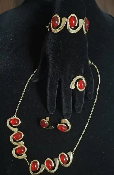 Conjunto Pulseira Colar Anel Dourado Vermelho Madrinha Miss