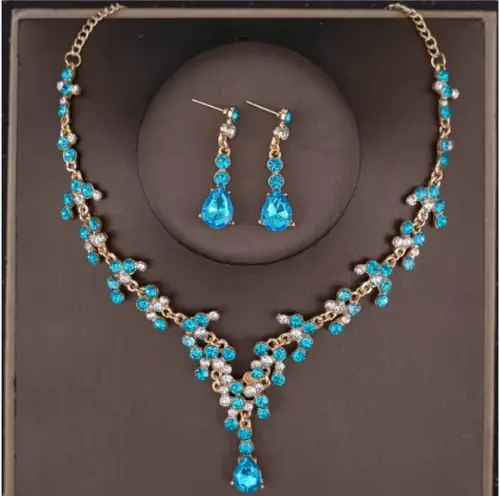 Conjunto Colar e Brincos Azul Celeste Miss Dama 15 Anos