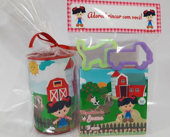 Kit Cofrinho e Massinha Fazendinha