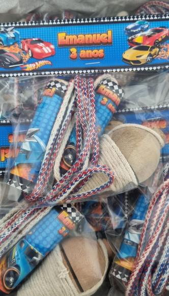 Kit Corda Personalizada e Pião Hotwheels