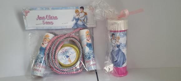 Kit Corda Personalizada, Ioio e Bolinha de Sabão Cinderela