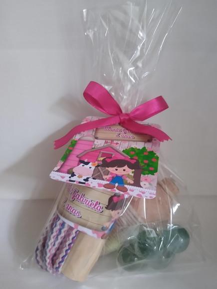 Kit Pião Corda e Bolinha de Gude Fazendinha