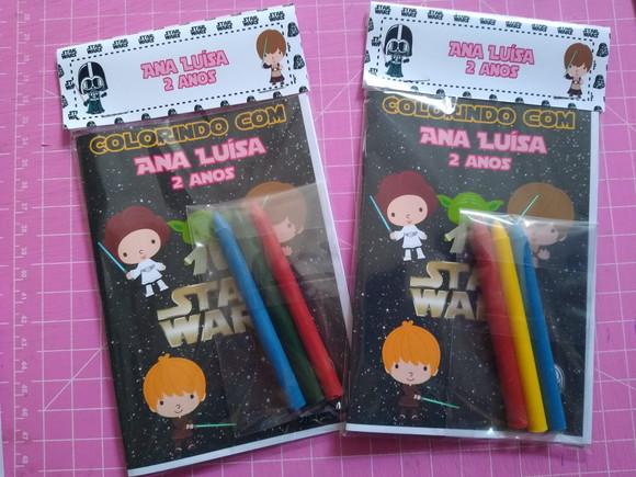 Mini Livro de Colorir c/ 3 Giz Star Wars