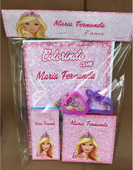 Kit Colorir com Massinha Barbie e Ken