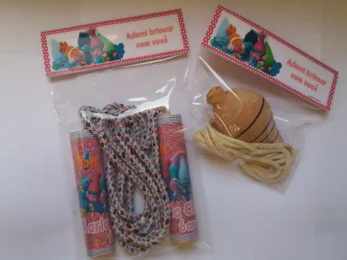 Kit Corda Personalizada e Pião Trolls
