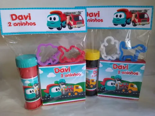 Kit Massinha e Bolinha de Sabão Leo e o Caminhão