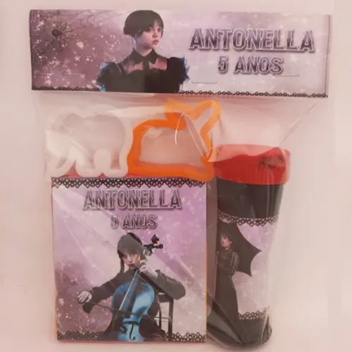 Kit Massinha e Bolinha de Sabão Wandinha
