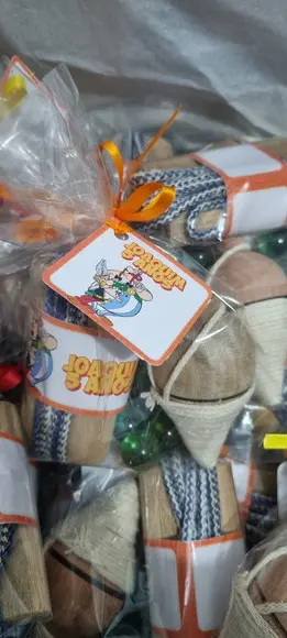 Kit Pião Corda e Bolinha de Gude Asterix e Obelix