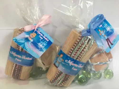 Kit Pião Corda e Bolinha de Gude Cinderela