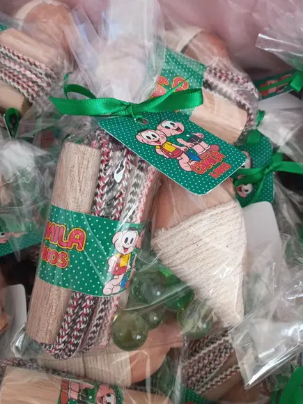 Kit Pião Corda e Bolinha de Gude Cebolinha e Cascão