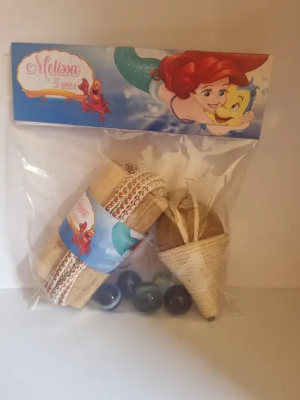 Kit Pião Corda e Bolinha de Gude Pequena Sereia