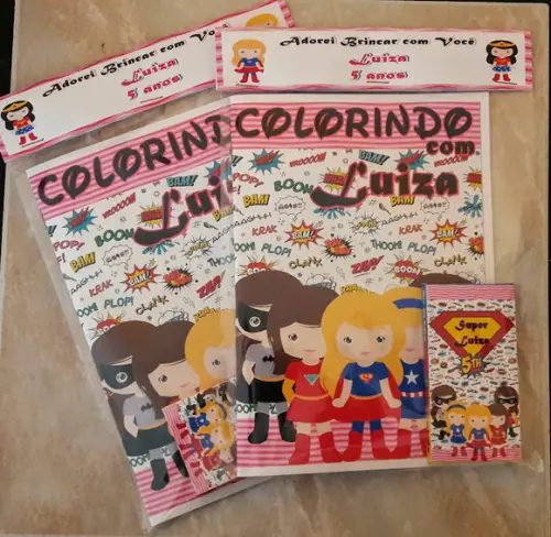Livro de Colorir c/ Giz Superhero Girls
