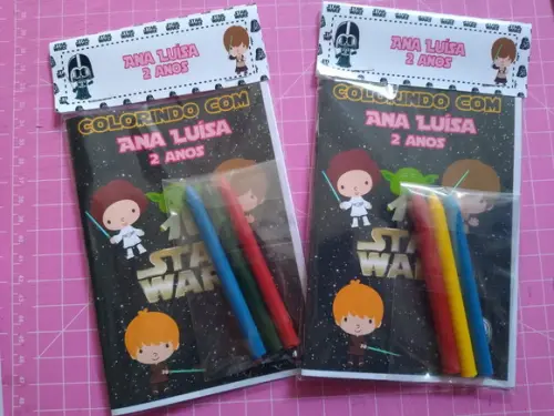 Mini Livro de Colorir c/ 3 Giz Star Wars