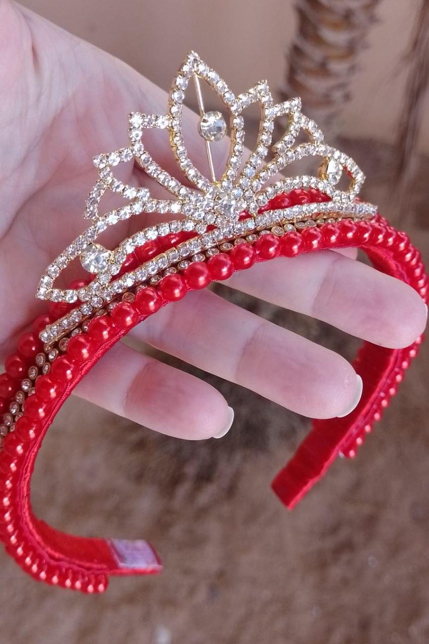 Tiara/arco bordado de perolas com coroa de princesa