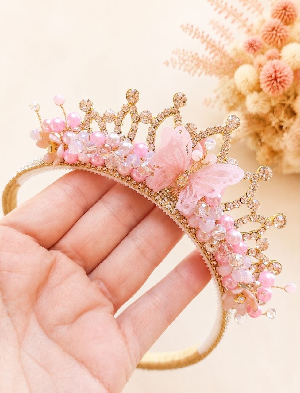 Tiara/arco de strass trabalhado em perolas, cristais, flores e co