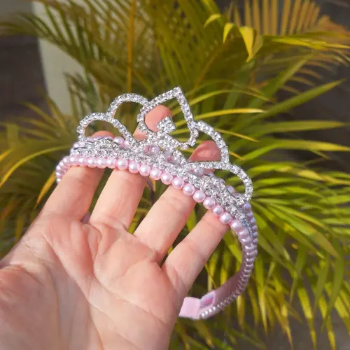 Faixa bordada de perolas com coroa de princesa prata
