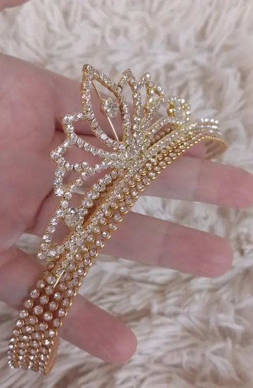 Faixa de luxo em strass com coroa de princesa prata ou dourada