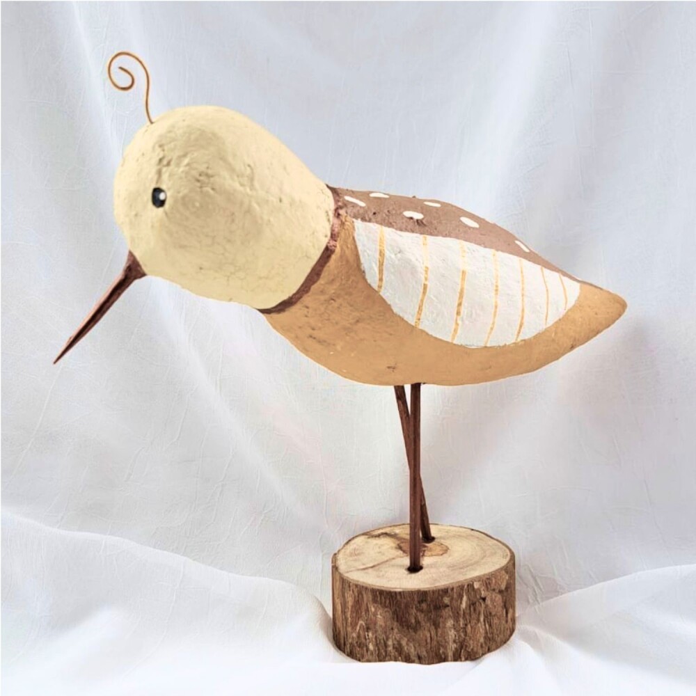Escultura de Pássaro em Papel Machê