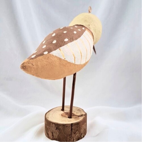Escultura de Pássaro em Papel Machê