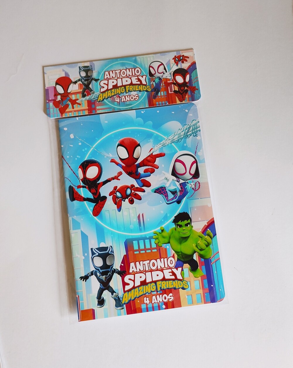 Álbum de Figurinhas e Desenhos de Colorir Spidey e Amigos