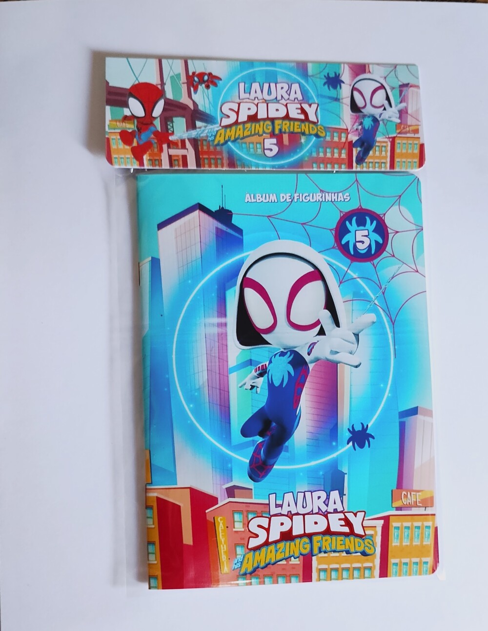 Álbum de Figurinhas e Desenhos de Colorir Spidey e Amigos