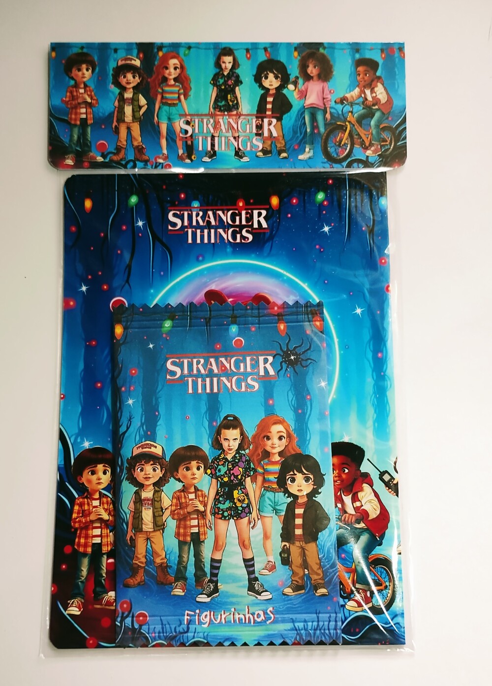 Álbum com Figurinhas Stranger Things Lembrancinha Colorir
