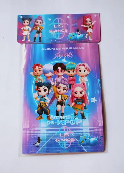 Álbum com Figurinhas Guerreiras Kpop Desenho Colorir Huntrix Fes