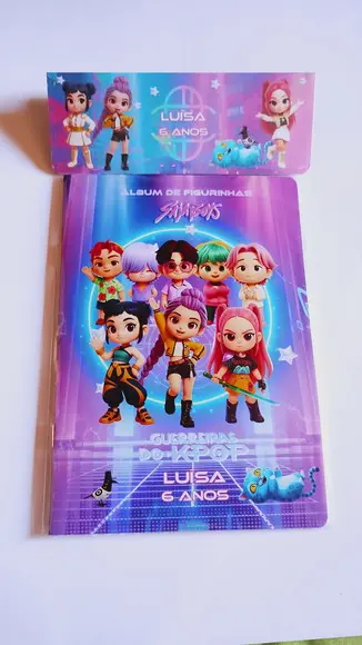 Álbum com Figurinhas Guerreiras Kpop Desenho Colorir Huntrix Fes