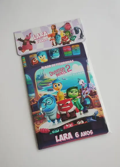 Álbum de Figurinhas e Desenhos de Colorir Divertidamente