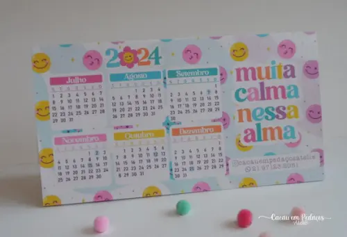 Calendário de Mesa 2024 com Mensagem Ano Novo Brinde