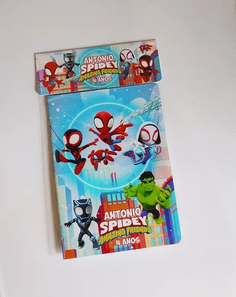 Spidey e Amigos Álbum de Figurinhas e Desenhos de Colorir