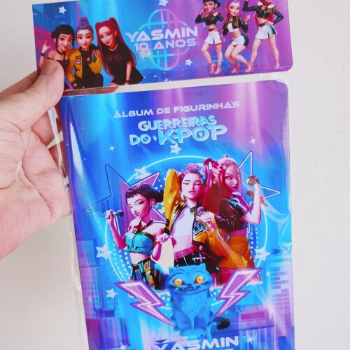 Álbum com Figurinhas Guerreiras Kpop Desenho Colorir Huntrix