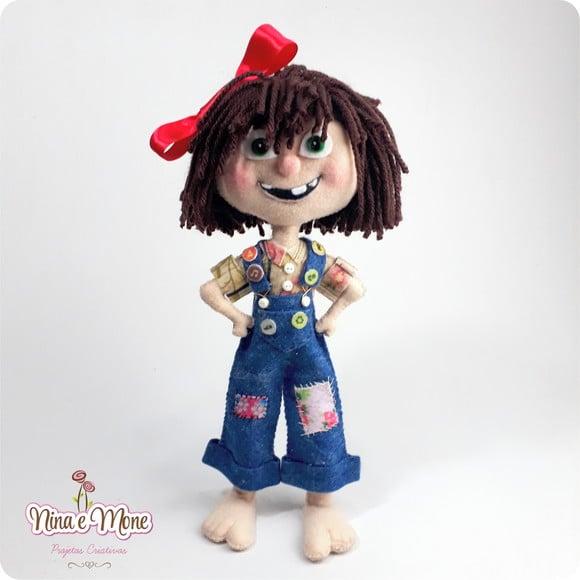 Boneca Ellie Menina de Feltro - Tema Up