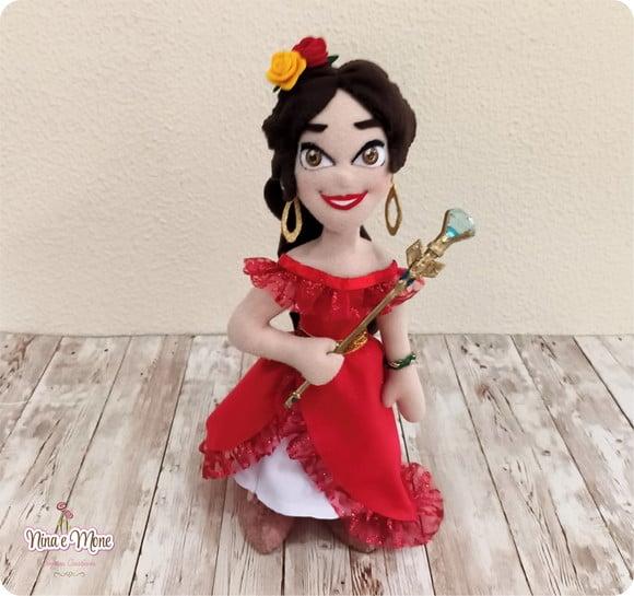 Boneca Elena de Avalor de Feltro