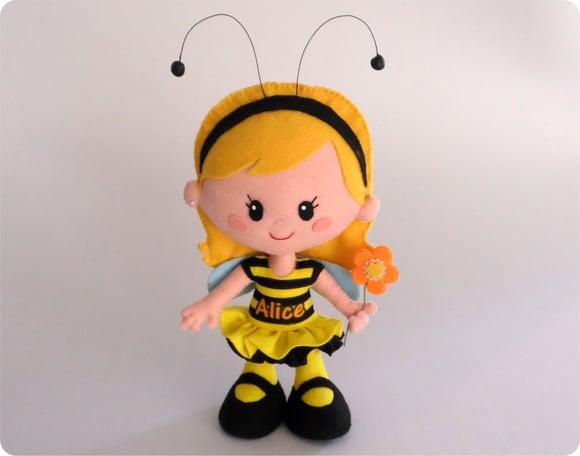 Boneca Menina Abelhinha de Feltro