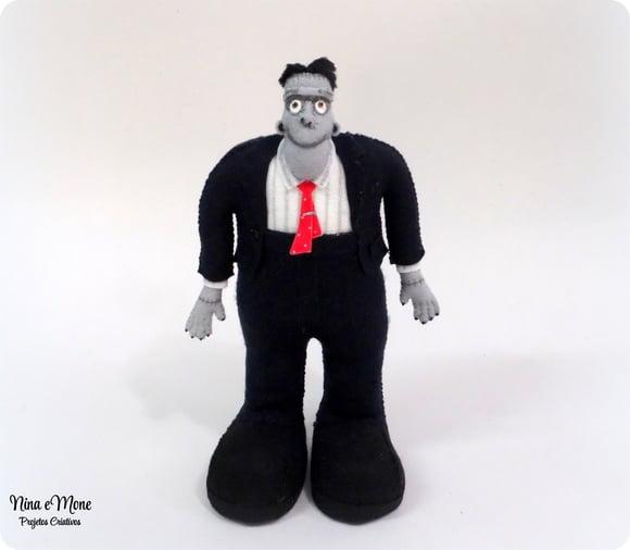 Boneco Frankenstein Feltro Transilvania