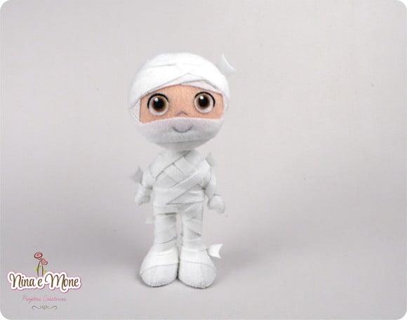 Boneco Mumiazinha de feltro (Halloween)