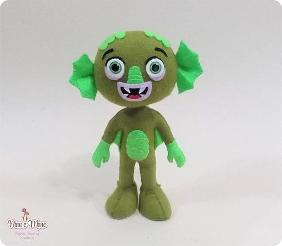 Boneco Monstrinho do Pântano de Feltro (halloween)