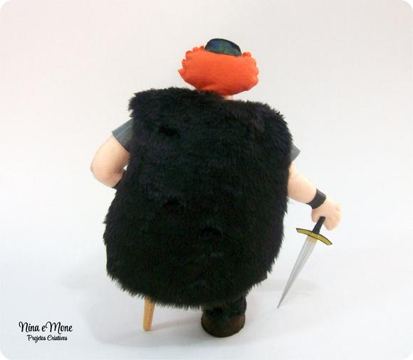 Boneco Rei Fergus de Feltro