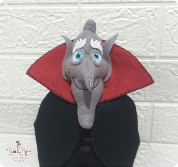 Boneco Vlad de feltro (Transilvania)
