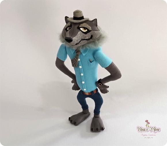 Boneco Wayne de Feltro (transilvania)