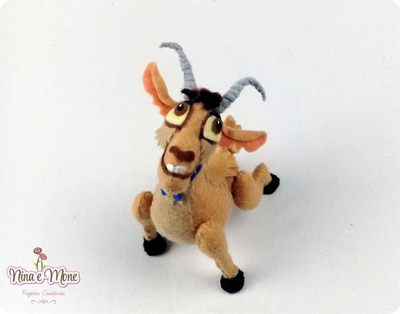 Cabra Lupe de feltro