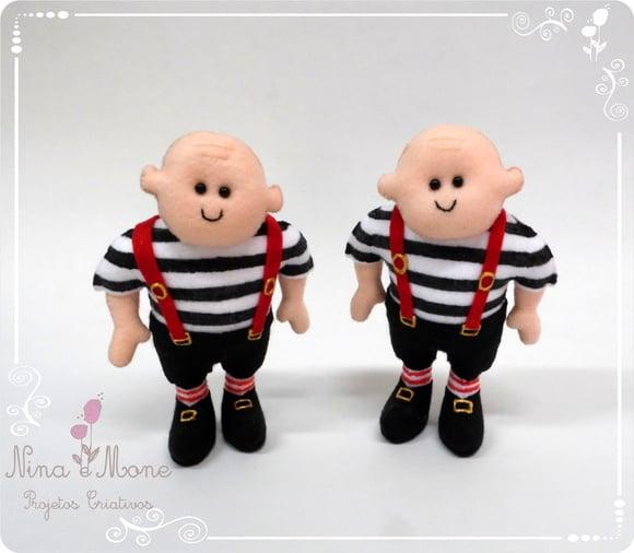 Irmãos Gêmeos - Tema Alice em Feltro